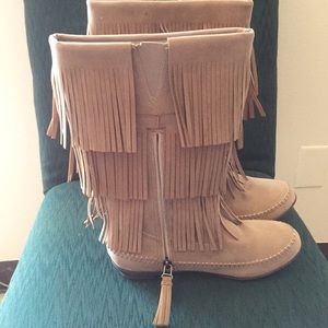 Mid calf Fringe boot